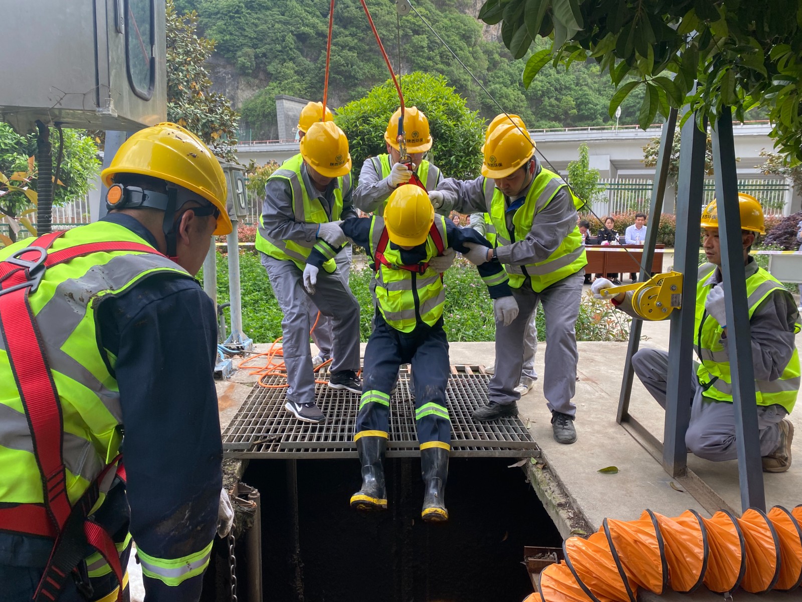 水情形公司：“四抓四包管”筑牢清静开云体育防地